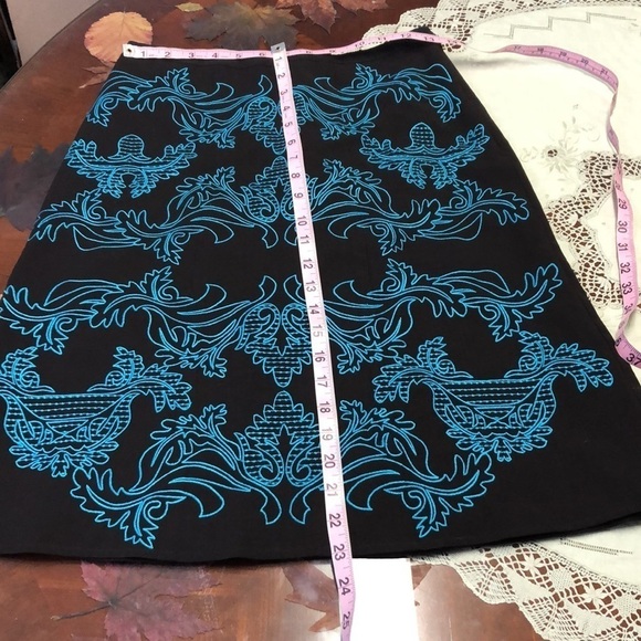 Etcetera Black Teal Embroidered A-Line Midi Skirt Size 2 - Picture 5 of 7
